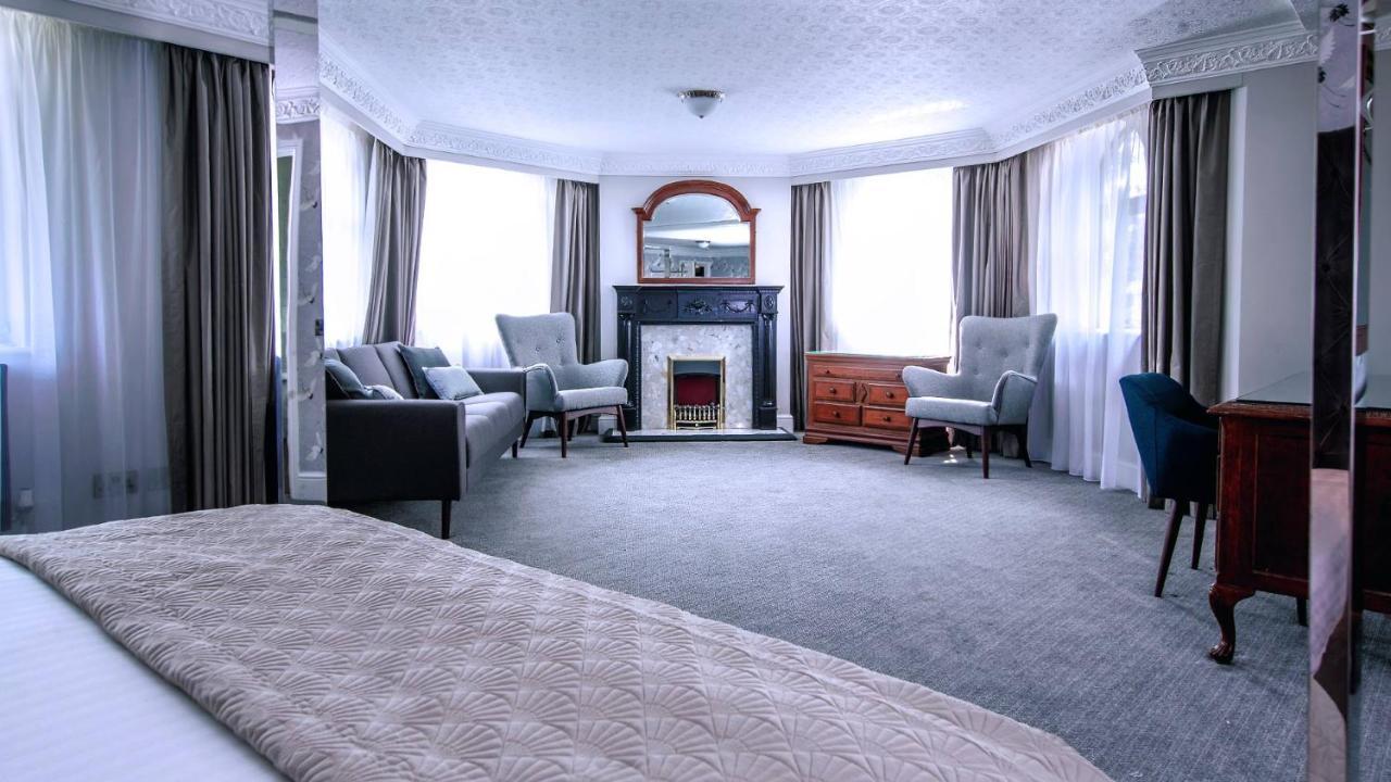 Bredbury Hall Hotel Стокпорт Экстерьер фото
